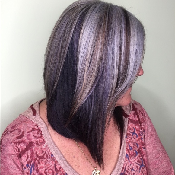 Hello! I'm Marianne. Welcome to my closet! - Picture 7 of 7